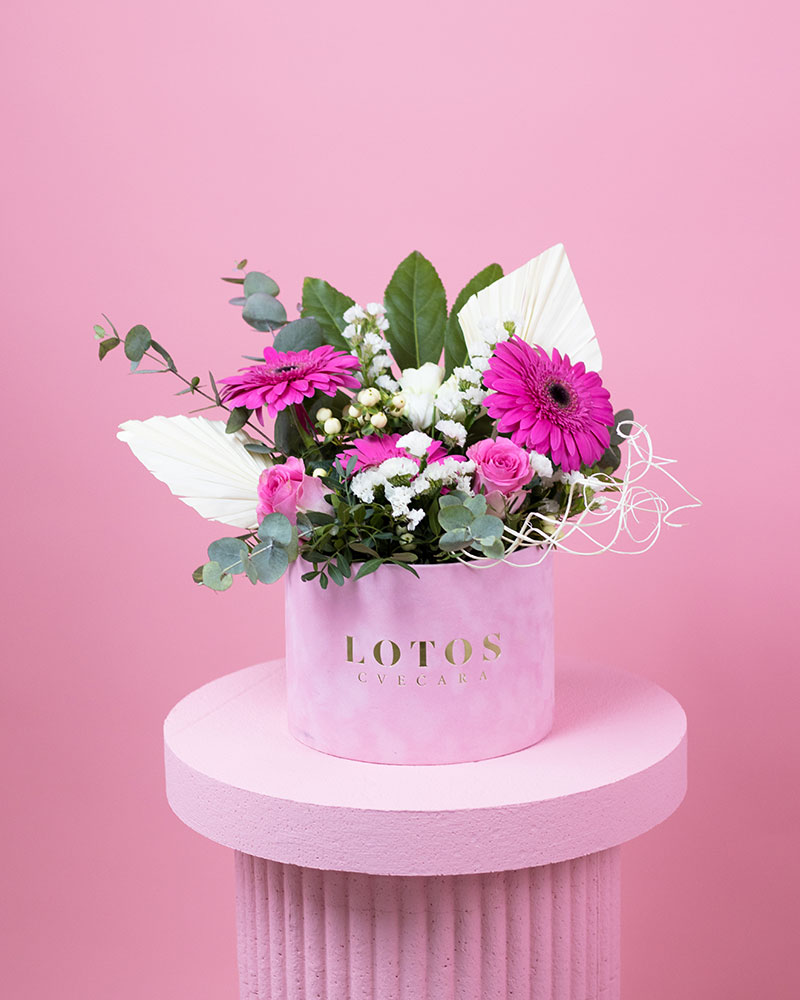 Roze gerber flower box Roze gerber flower box