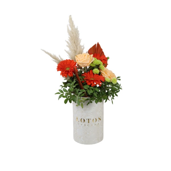 Flower box sa gerberima, ružama, pampas travom i ostalim suvim cvećem